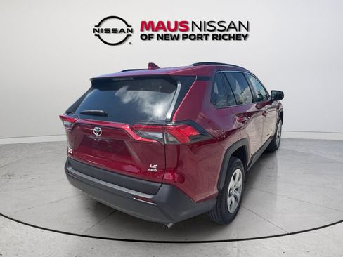 Used 2021 Toyota RAV4 LE AWD/4WD image 12