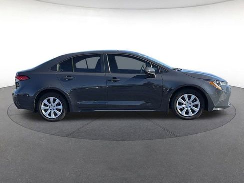 Used 2025 Toyota Corolla LE image 6