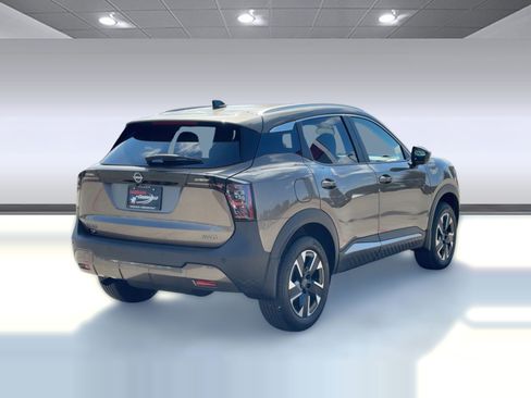 New 2026 Nissan Kicks SV w/ SV Premium Package image 9