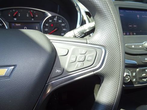 Used 2023 Chevrolet Equinox LT FWD image 18