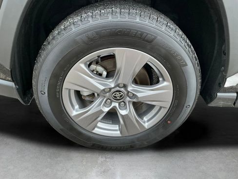 Used 2025 Toyota RAV4 XLE image 10