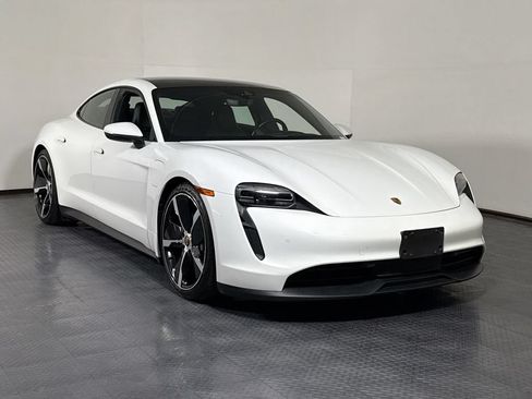 Certified 2022 Porsche Taycan RWD image 9