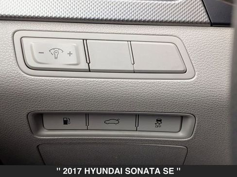Used 2017 Hyundai Sonata SE image 19
