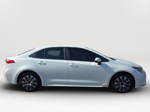 Used 2020 Toyota Corolla LE FWD image 9