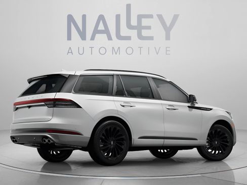 Used 2024 Lincoln Aviator AWD w/ Premium Package image 5