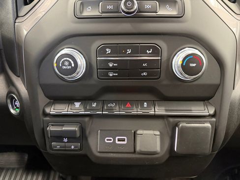 Used 2024 GMC Sierra 2500 Pro AWD/4WD image 24