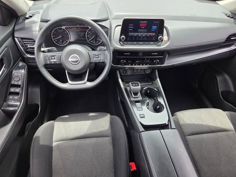 Used 2024 Nissan Rogue SV FWD image 6
