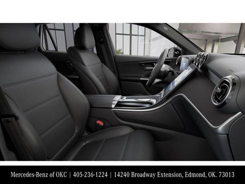 Used 2026 Mercedes-Benz GLC 300 4MATIC image 4