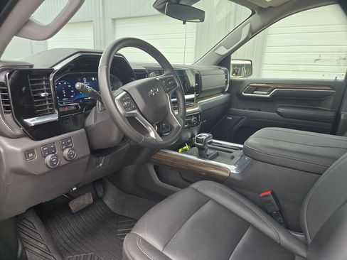 Certified 2023 Chevrolet Silverado 1500 LT Trail Boss w/ Convenience Package II AWD/4WD image 11