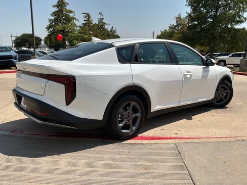 Used 2025 Kia K4 FWD image 6