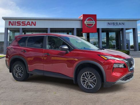 Certified 2023 Nissan Rogue S FWD image 2