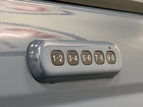 Used 2023 Ford Bronco Everglades image 20