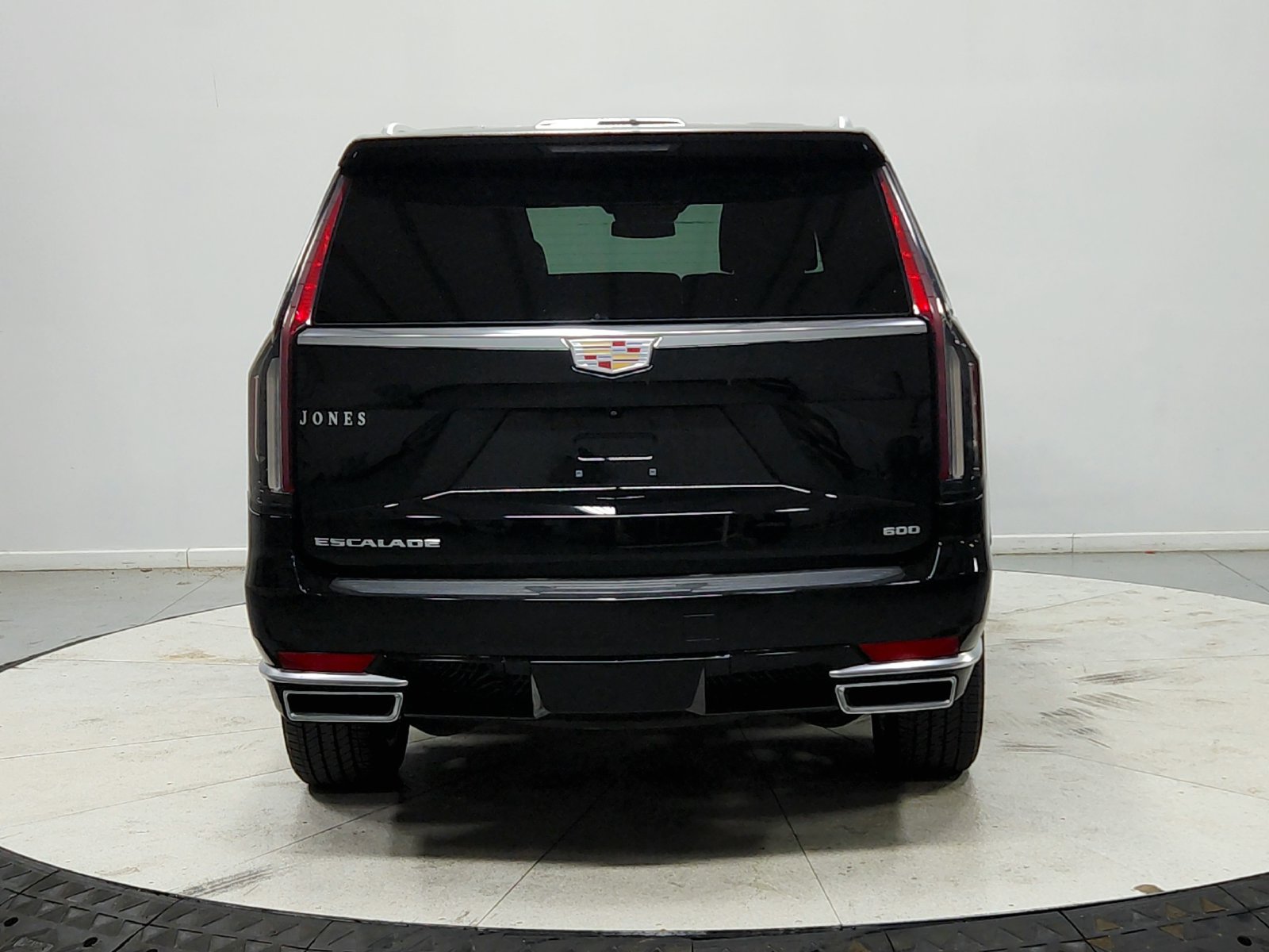 Used 2023 Cadillac Escalade Luxury RWD image 7