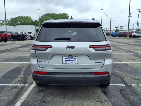 Used 2023 Jeep Grand Cherokee L Limited w/ Black Appearance Package AWD/4WD image 6