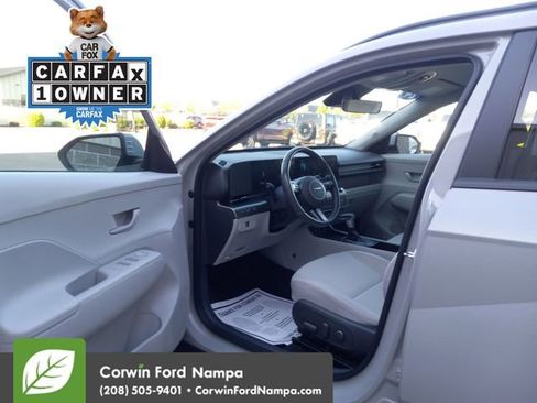 Used 2024 Hyundai Kona SEL AWD/4WD image 9
