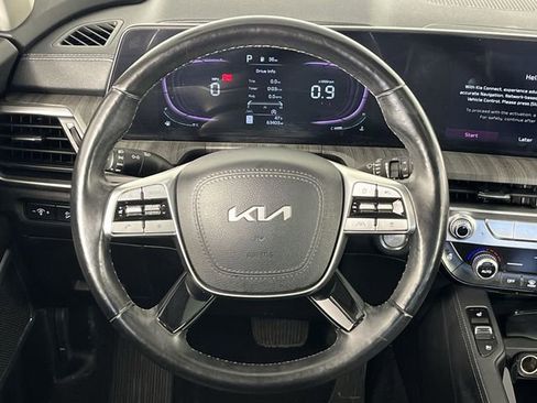 Certified 2023 Kia Telluride EX w/ EX Captain's Chair Package image 14