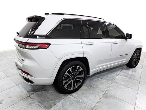 Used 2022 Jeep Grand Cherokee Overland w/ Advanced Protech Group III AWD/4WD image 7