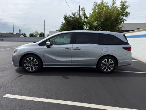 Certified 2026 Honda Odyssey Elite image 2