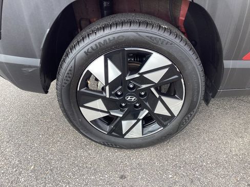Used 2024 Hyundai Kona SEL AWD/4WD image 7