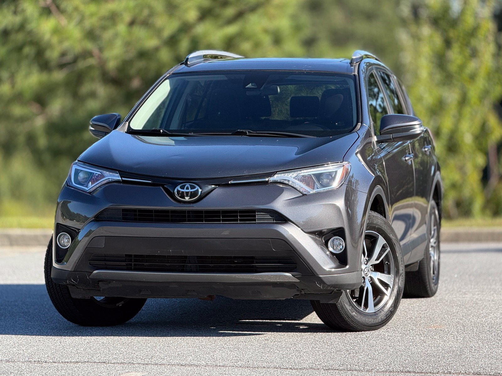 Used 2017 Toyota RAV4 XLE FWD image 2