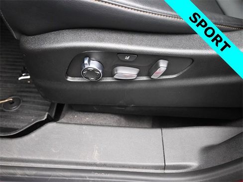 Used 2023 Cadillac XT4 Sport image 9