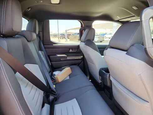 Used 2025 Toyota Tacoma TRD Off-Road image 17