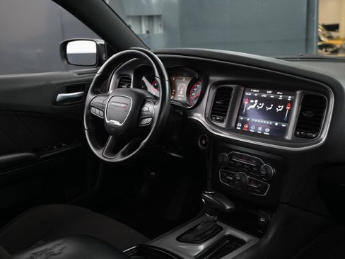 Used 2022 Dodge Charger R/T w/ Blacktop Package image 48