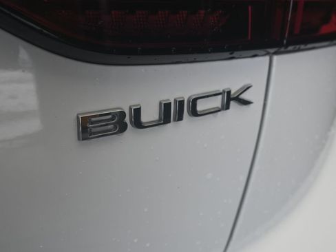 Used 2024 Buick Envision Preferred image 15