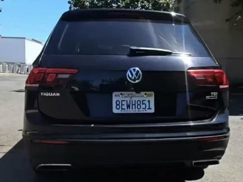 Used 2018 Volkswagen Tiguan S w/ 3rd Row Seat Package AWD/4WD image 10
