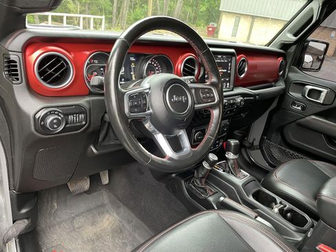 Used 2021 Jeep Gladiator Rubicon w/ Dual Top Group AWD/4WD image 14
