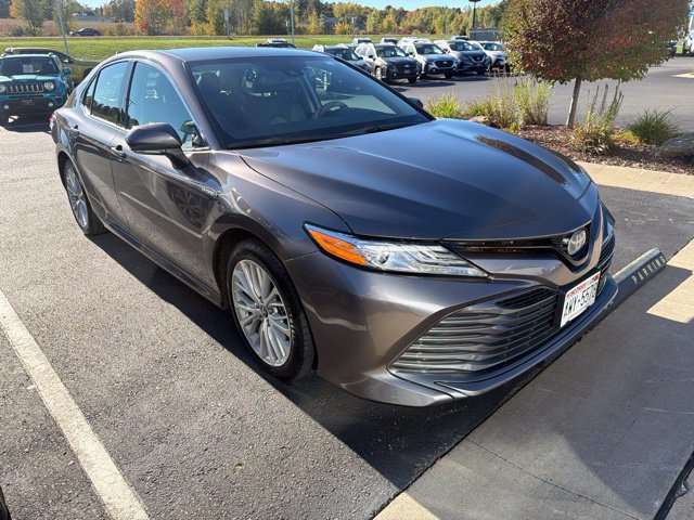 Used 2020 Toyota Camry XLE FWD image 6