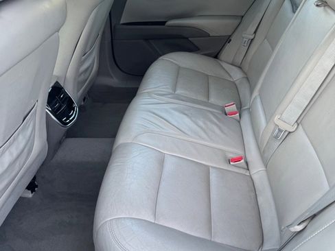 Used 2013 Cadillac XTS Platinum FWD image 13