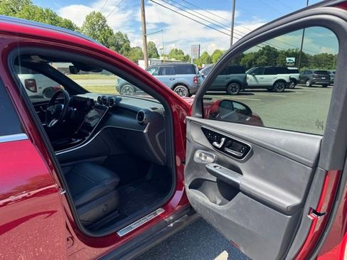 Used 2024 Mercedes-Benz GLC 300 image 17