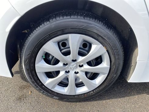 Certified 2023 Toyota Corolla LE image 13