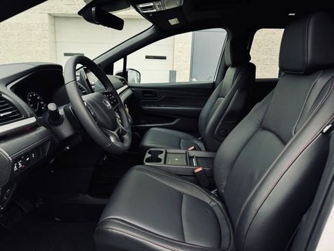 New 2026 Honda Odyssey Sport-L image 18