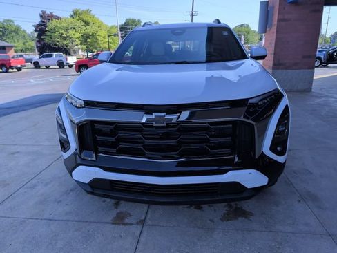 Used 2026 Chevrolet Equinox ACTIV w/ Safety and Technology Package AWD/4WD image 11
