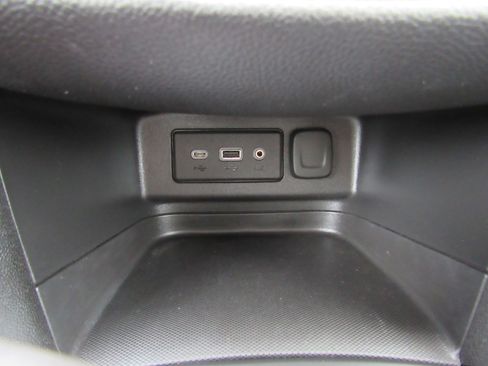 Used 2022 Chevrolet Equinox LT image 23