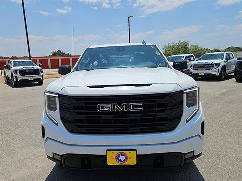 Used 2024 GMC Sierra 1500 Elevation w/ LPO, Elevation Black Package RWD image 8