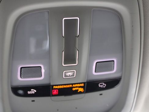 Used 2024 Volvo S60 B5 Plus image 28