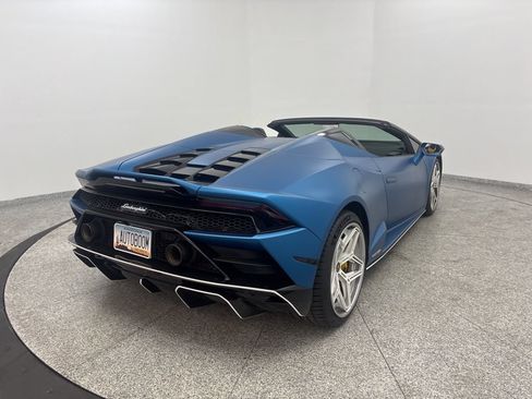 Used 2020 Lamborghini Huracan EVO RWD image 12