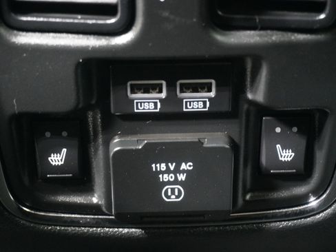 Used 2020 Jeep Grand Cherokee Limited w/ Luxury Group II image 13