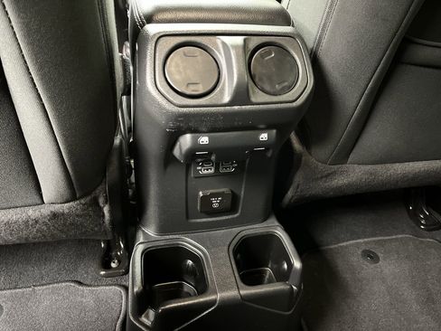 Used 2022 Jeep Wrangler Unlimited Sahara w/ Cold Weather Group AWD/4WD image 12
