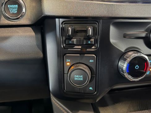 Used 2023 Ford F450 Platinum w/ FX4 Off-Road Package AWD/4WD image 26