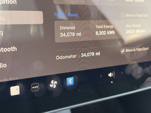 Used 2023 Tesla Model 3 Standard Range RWD image 24