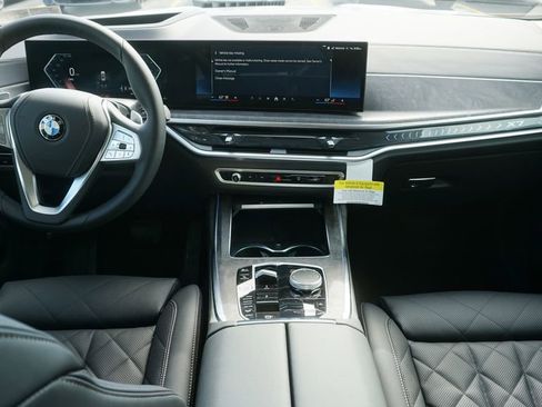 New 2026 BMW X7 xDrive40i AWD/4WD image 16