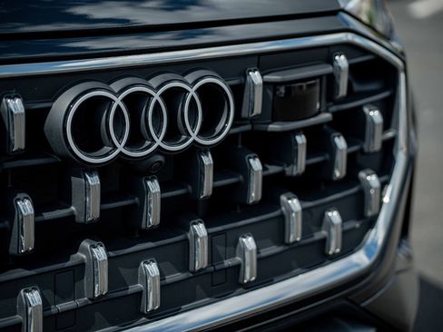 Certified 2024 Audi Q8 Premium Plus w/ Premium Plus Package image 4