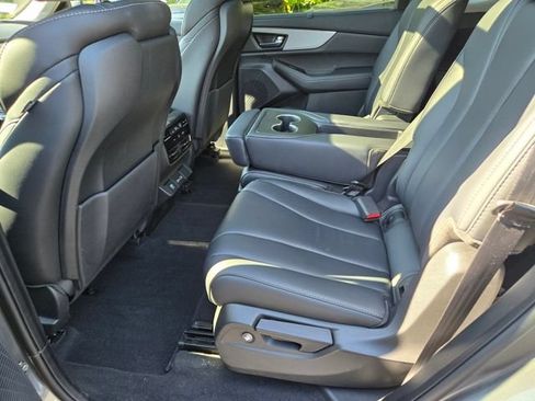 Used 2024 Acura MDX SH-AWD w/ Technology Package image 17