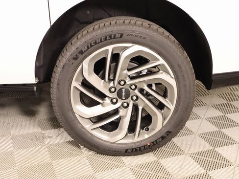 New 2025 Lincoln Navigator L Reserve image 20