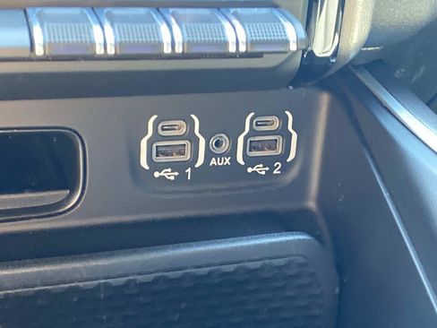 Used 2022 RAM 1500 Big Horn RWD image 32