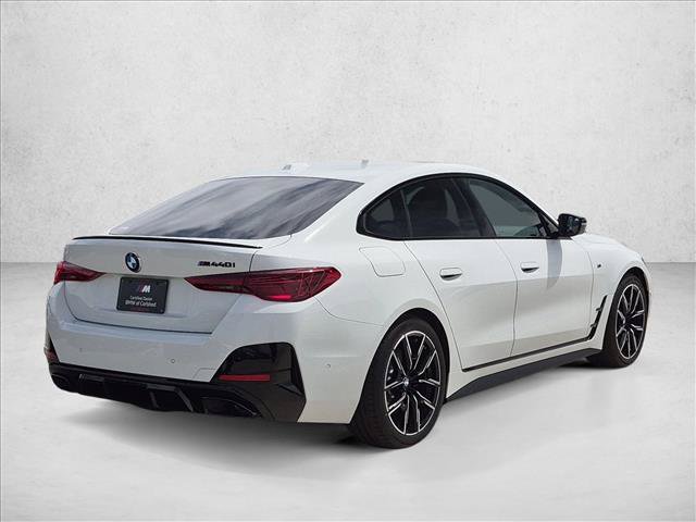 New 2026 BMW M440i w/ Premium Package RWD image 2